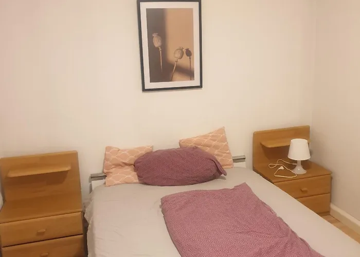 Privaterooms And Hostel