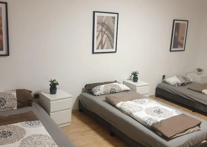 Privaterooms And Hostel