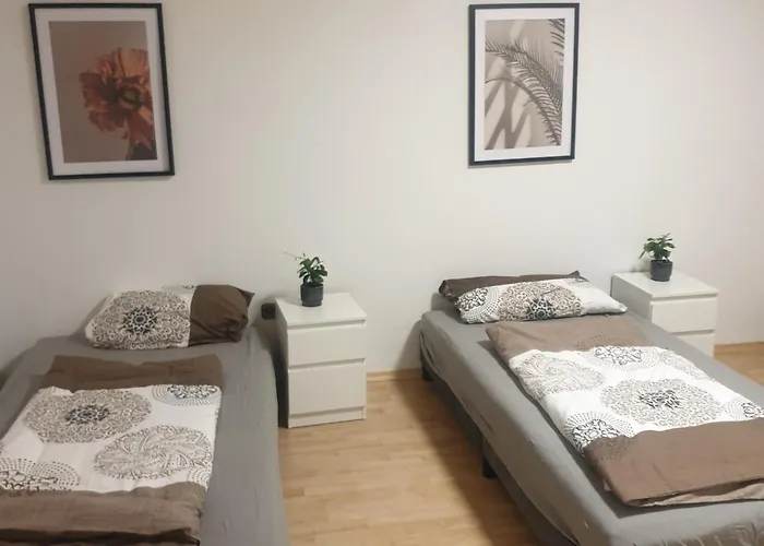 Privaterooms And Hostel