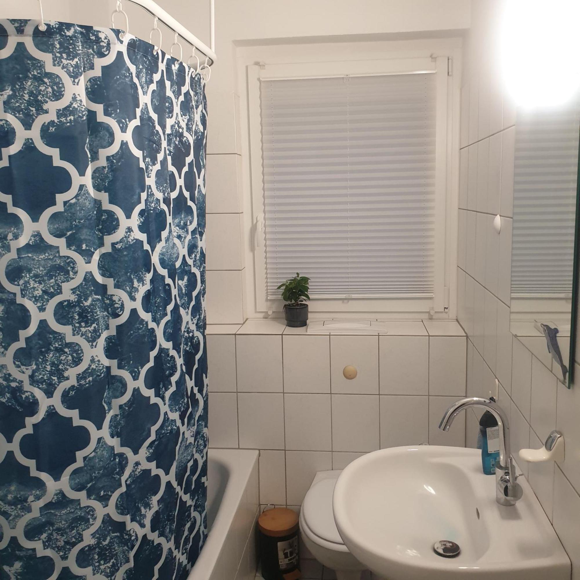 Privaterooms And *